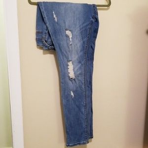 Womens plus distressed jegging